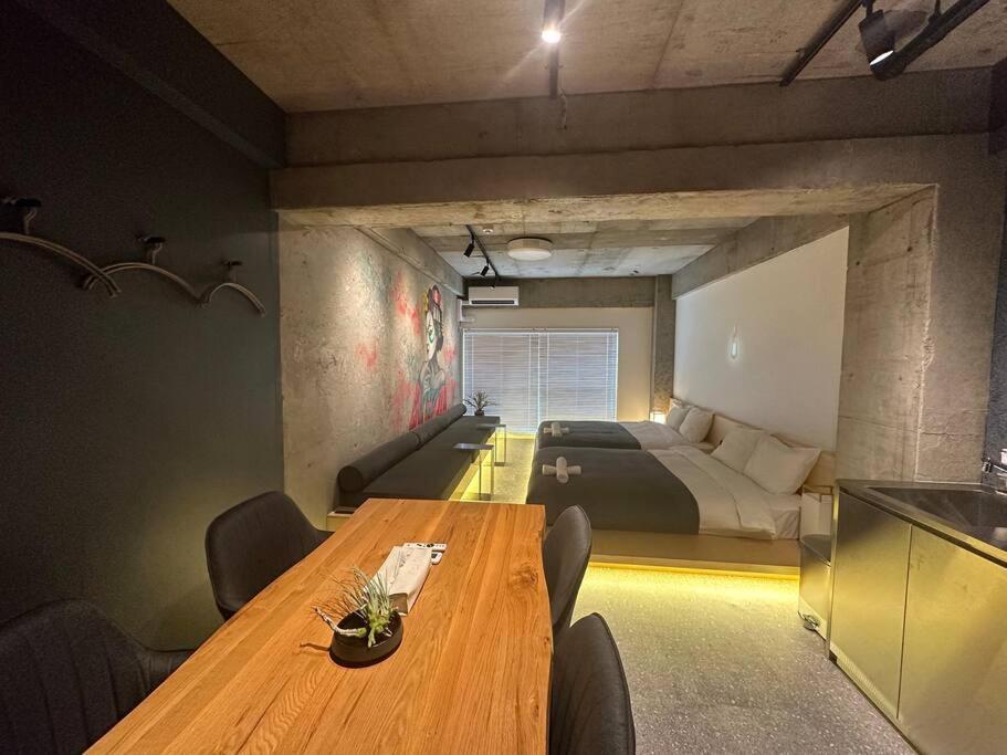 Apartment Us311山手线上野日本著名设计师设计公寓，直达上野2分直达新宿，涉谷，秋叶原，东京，便利店饮食店满载 Tokyo